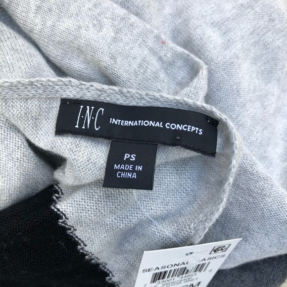 Sweater - Picture 4 of 6